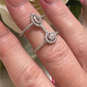 DOUBLE CONNECTED RING
STERLING SILVER MARQUE AND BRILLIANT
CUT WHITE SAPPHIRE 8